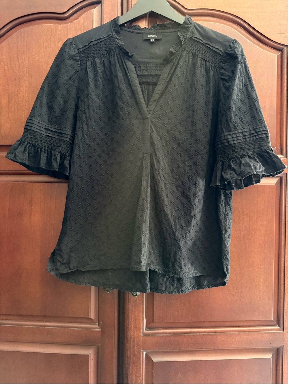 ME+EM Embroidery Floral V-Neck Ruffle Flare Sleeve Blouse Size 10 Boho Black